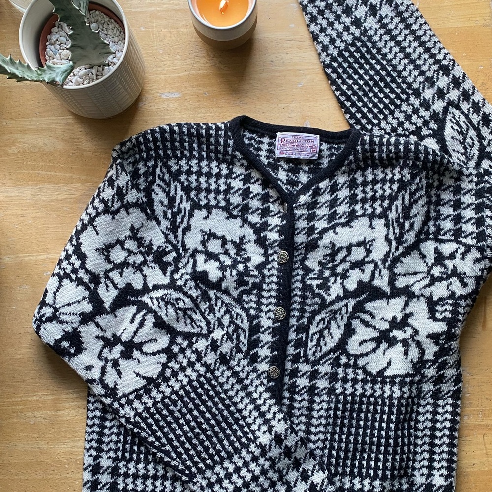 Vintage Pendleton Sweater, Houndstooth & Flowers - Picture 1 of 6